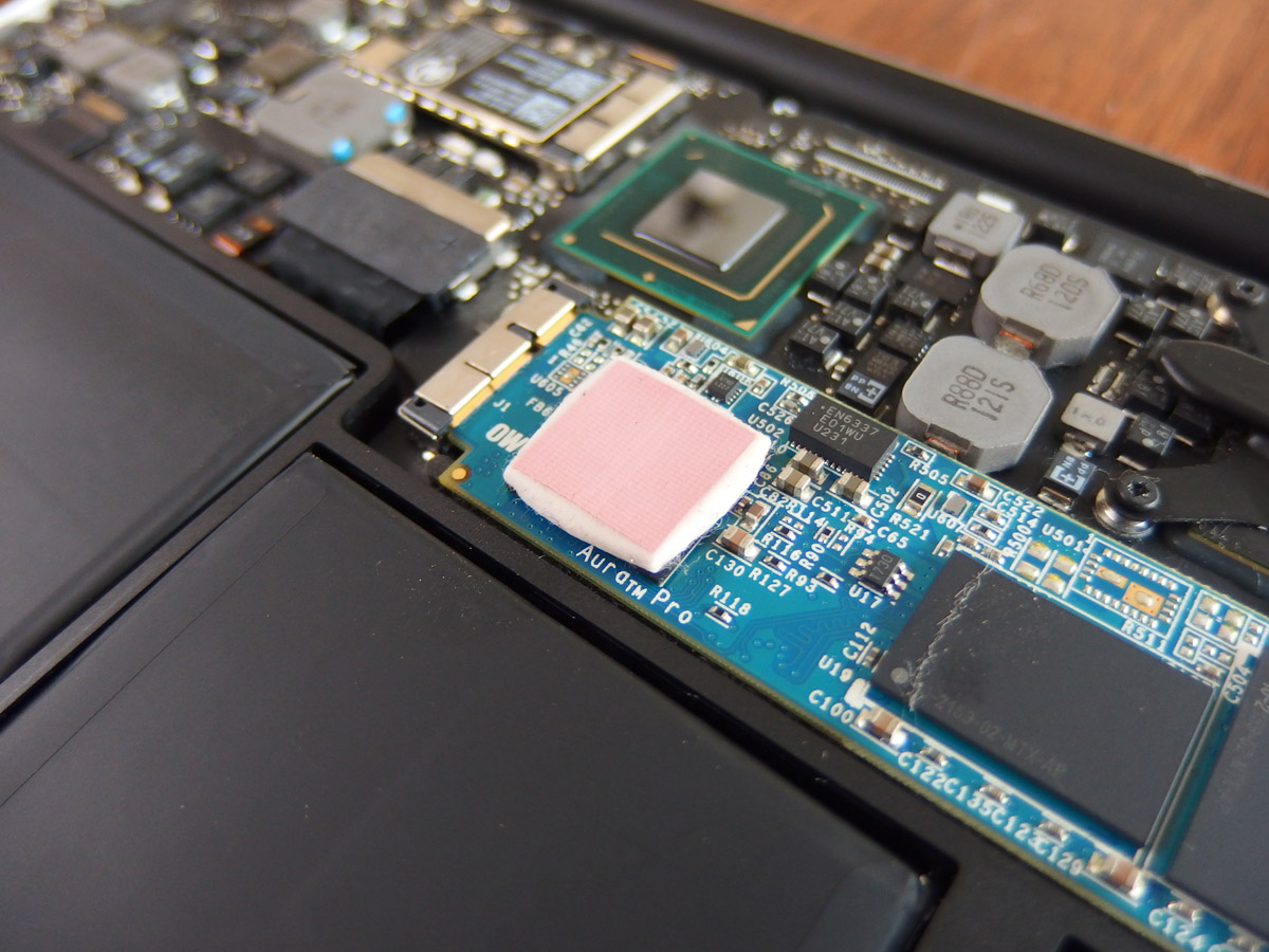 macbook air SSDの緩衝材